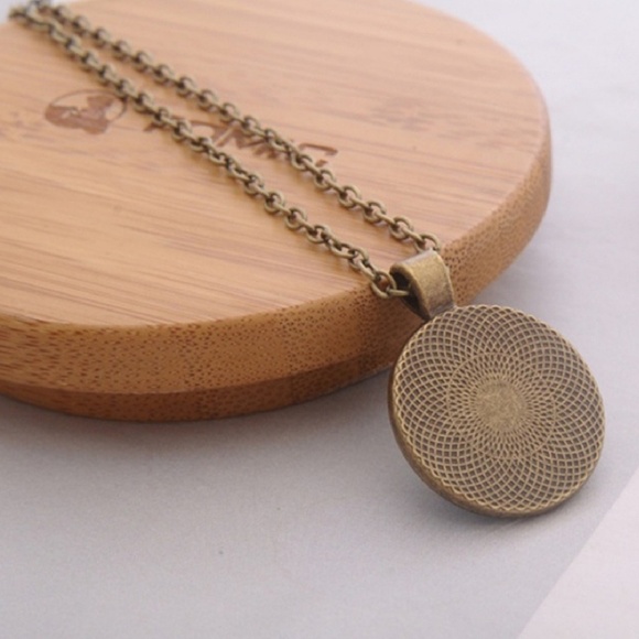 NWT Scripture Pendant Necklace - Picture 2 of 4